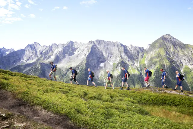Ebeco vandrar ute på fjället